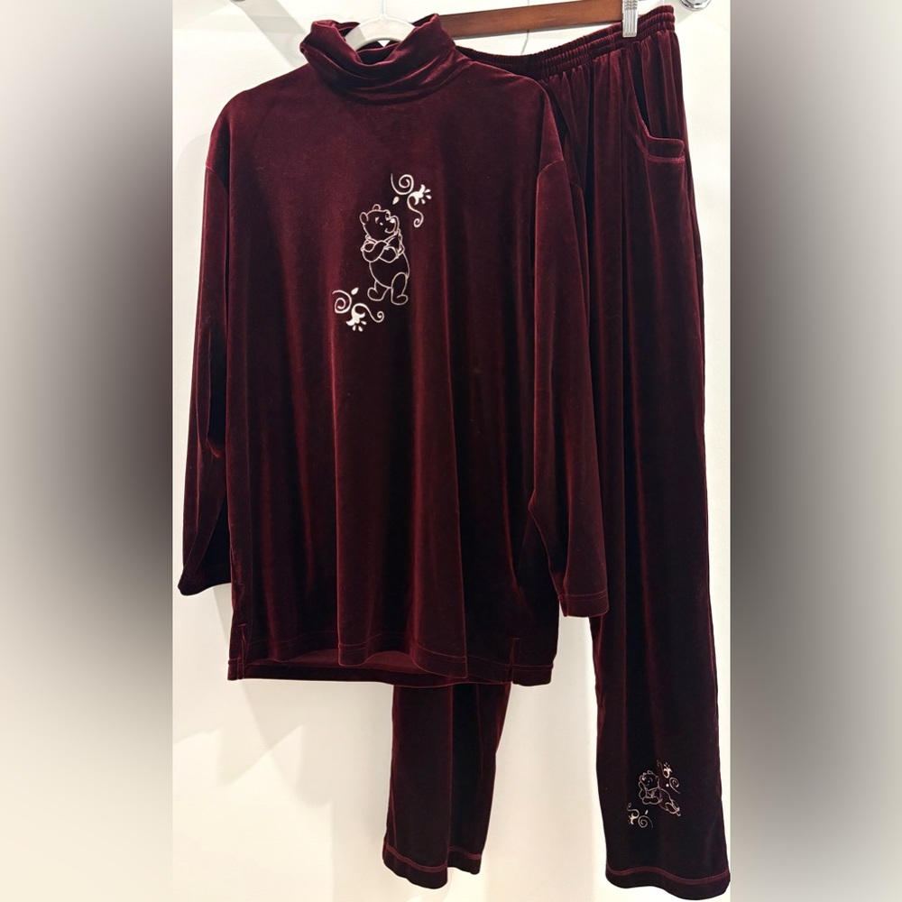 Vintage Disney Winnie the Pooh Burgundy Velour Lounge Set L Oversized 90s Rare - Picture 13 of 13